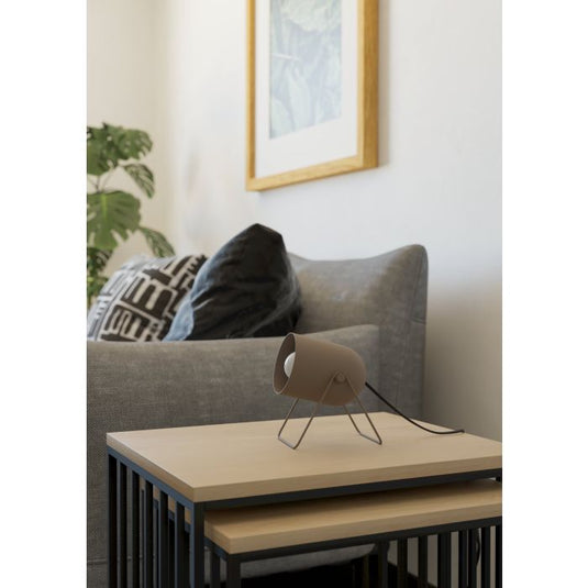 Candeeiro de Mesa Minimalista com Abajur Inclinado Areia TILSTON EGLO