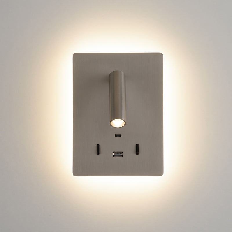 Carregue imagem no visualizador da galeriaAplique de Parede com luz orientável e carregamento USB, níquel
