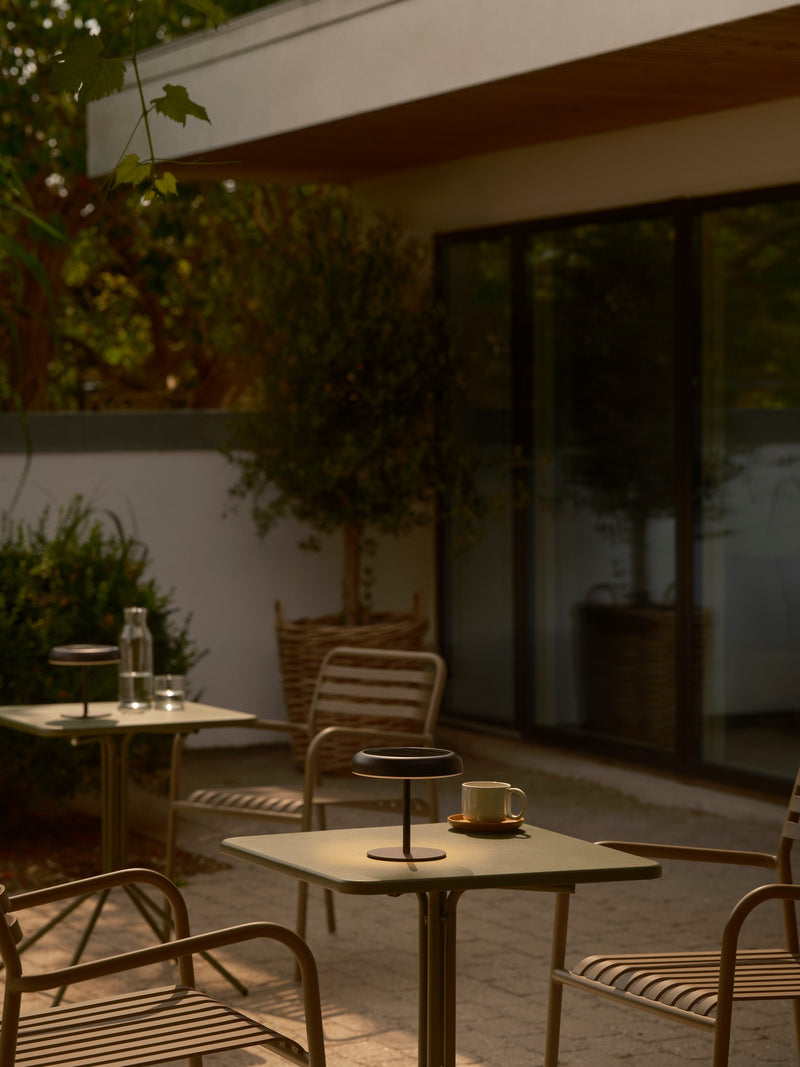 Load image into Gallery viewer, Candeeiro de mesa portátil solar, sem fios, com bateria, preto, exterior e interior - Elmer - Nordlux
