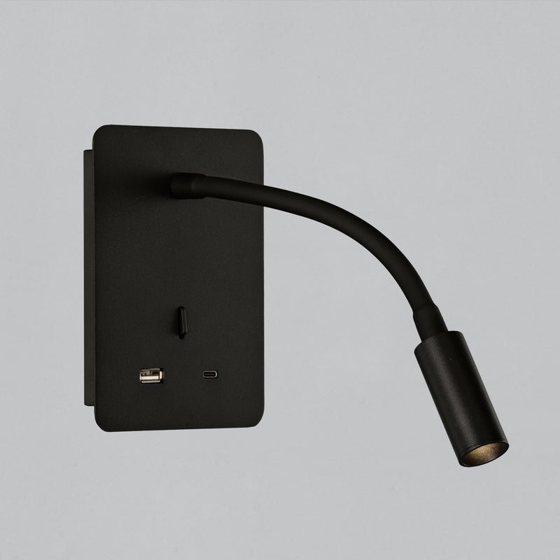 Carregue imagem no visualizador da galeriaAplique de Parede com luz orientável e carregamento USB, preto
