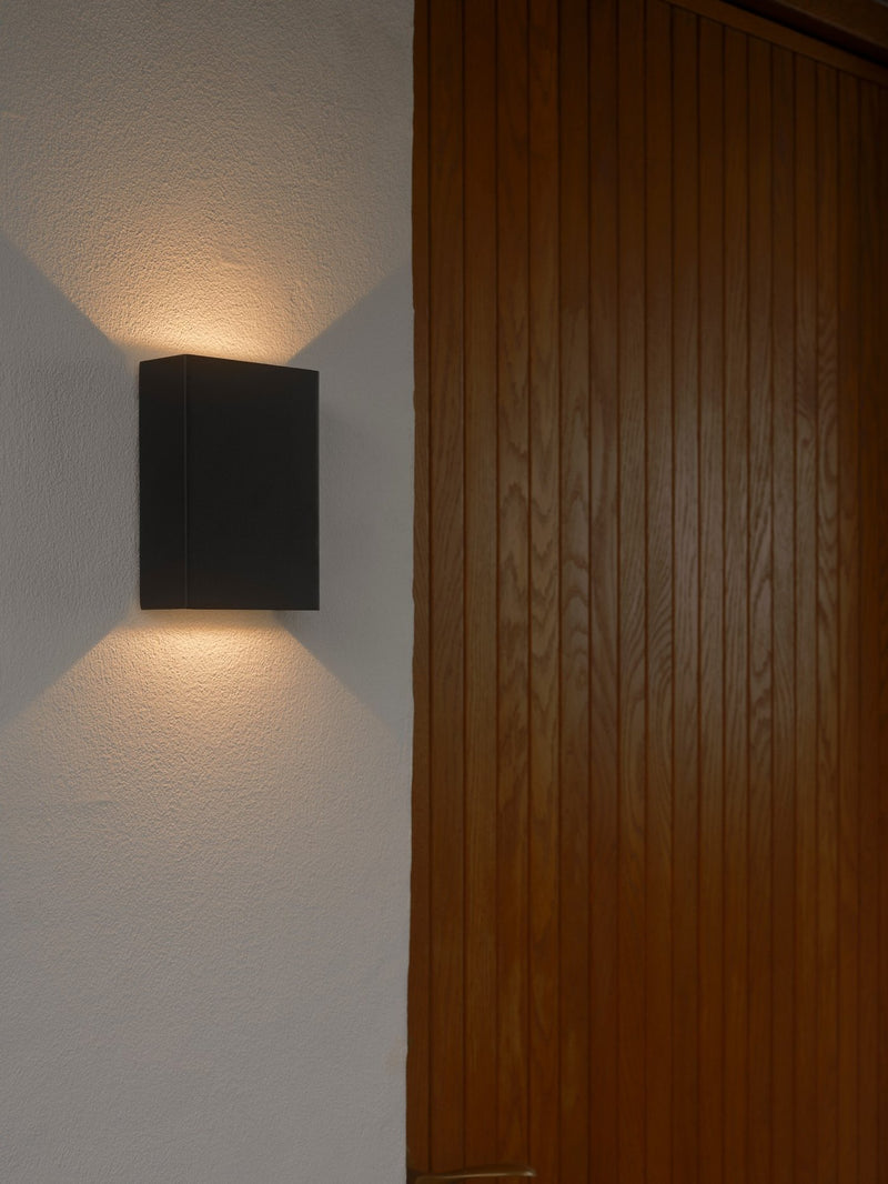 Carregue imagem no visualizador da galeriaAplique de Parede Exterior Preto Seaside Fold 10 NORDLUX
