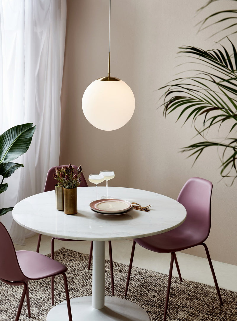 Load image into Gallery viewer, Candeeiro de Teto Suspenso em Latão com Vidro Branco Fosco GRANT 35 NORDLUX
