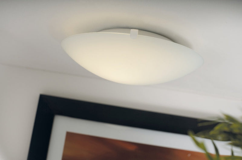 Carregue imagem no visualizador da galeriaCandeeiro de Teto Clássico com Abajur em Vidro Branco Opalino Standard NORDLUX
