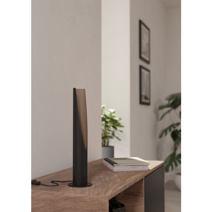 Chargez l'image dans la visionneuse de la galerie, Candeeiro de Mesa Preto com Detalhes em Madeira BARBOTTO EGLO
