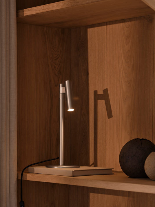 Candeeiro de Mesa Minimalista em Cromo Satinado Makoto NORDLUX