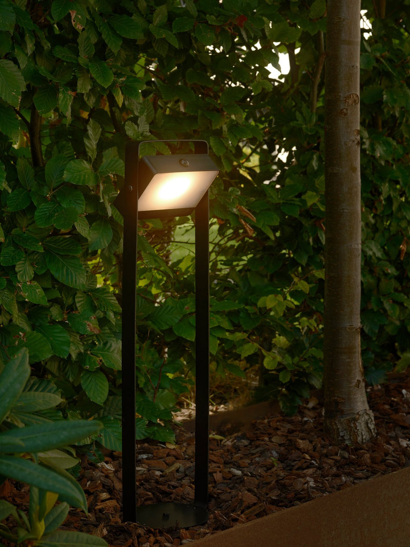 Cargue la imagen en el visor de la galería, Luz Solar para Jardim com Sensor de Movimento e Cabeça Inclinável SAULIO NORDLUX
