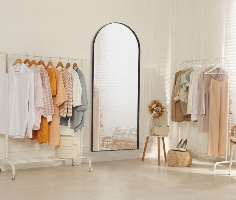 Chargez l&#39;image dans la visionneuse de la galerie, Miroir avec éclairage LED 63 W, 3 000 K, 1 700 x 700 mm
