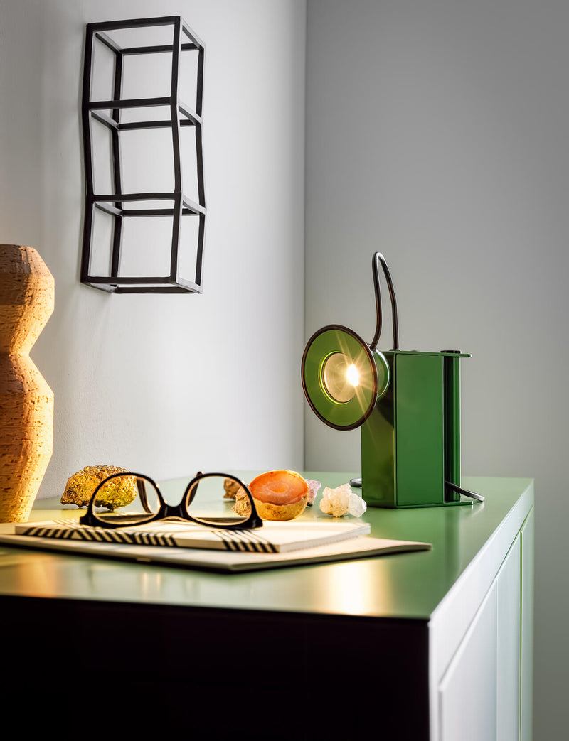 Prześlij obraz do przeglądarki galeriiStilnovo Minibox - Lampa stołowa
